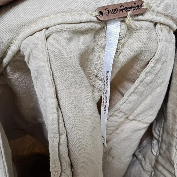 Free People  Billie Chino Shorts Beige Size 12 M - Picture 5 of 7